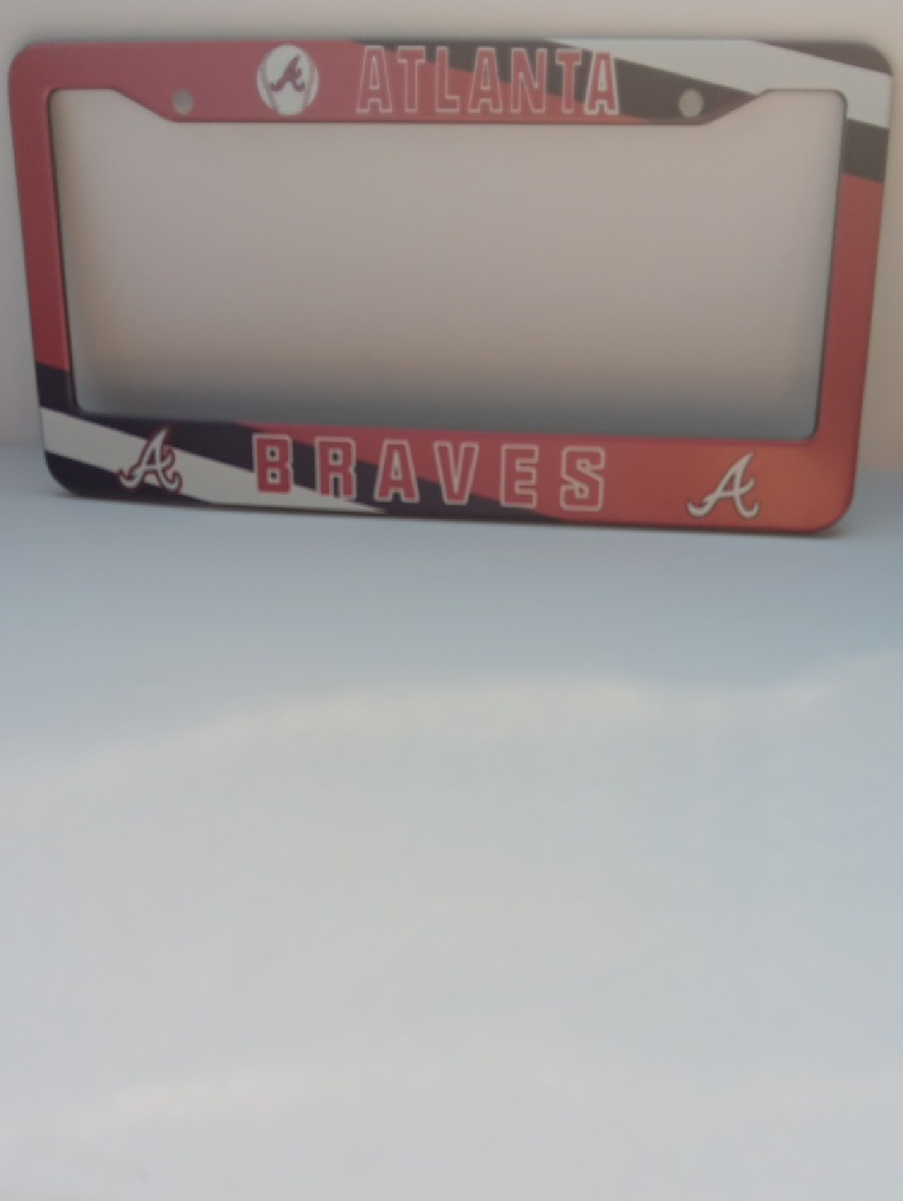 ATLANTA BRAVES LICENSE PLATE  FRAME - RED/ White